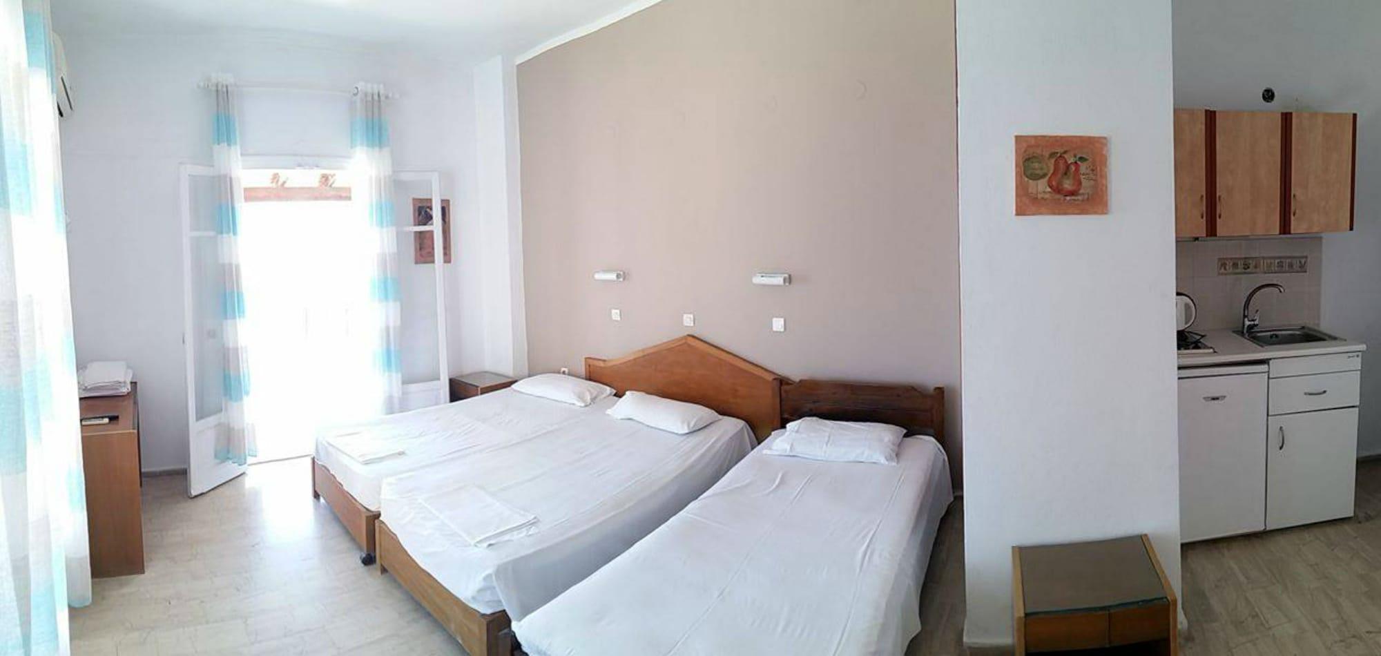 Litharia Apartments Mpenitses Eksteriør billede